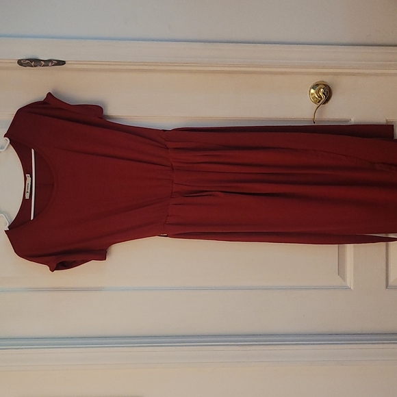 EUC YIDARTON Dark Red Short Sleeve Faux Wrap Dress - Picture 4 of 14